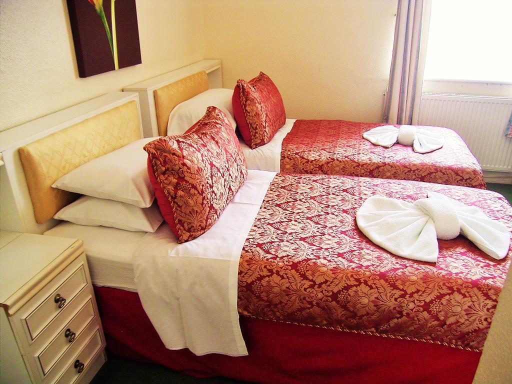 The Ellesmere Hotel อีสต์บอร์น ภายนอก รูปภาพ