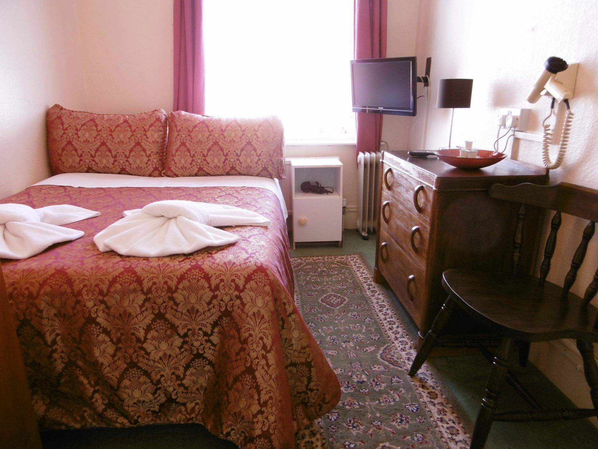 The Ellesmere Hotel อีสต์บอร์น ภายนอก รูปภาพ